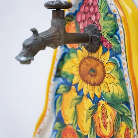 Ferienhaus Casa Annalu' In The Historic Center Of With 90 Steps And Sea View Amalfi