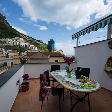 Casa Annalu' In The Historic Center Of With 90 Steps And Sea View Nyaraló Amalfi