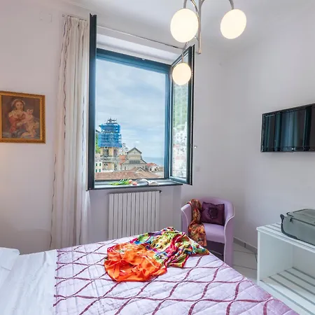 Casa Annalu' In The Historic Center Of With 90 Steps And Sea View Amalfi