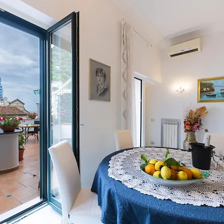 Casa Annalu' In The Historic Center Of With 90 Steps And Sea View
