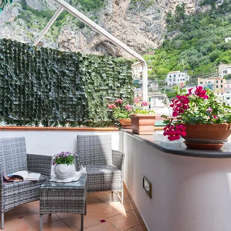 Casa Annalu' In The Historic Center Of With 90 Steps And Sea View *